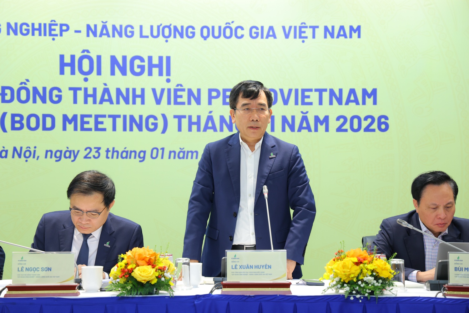 Ông Lê Xuân Huyên, Phó Tổng giám đốc phụ trách Ban điều hành nhấn mạnh, toàn Tập đoàn cần xác định rõ yêu cầu triển khai thống nhất mục tiêu tăng trưởng năm 2026 theo Nghị quyết 01