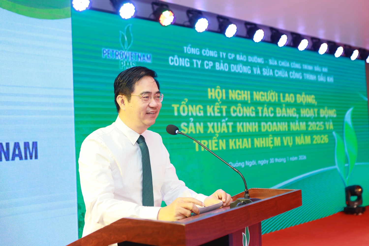Ông Nguyễn Trung Trí, Chủ tịch HĐQT PVMR nhấn mạnh, PMS cần tập trung đẩy mạnh việc mở rộng thị trường, nâng cao chất lượng sản xuất kinh doanh; đồng thời tập trung chăm lo cho đời sống người lao động và xây dựng các tổ chức, đoàn thể vững mạnh, đoàn kết, tạo nền tảng vững chắc cho sự phát triển của công ty.