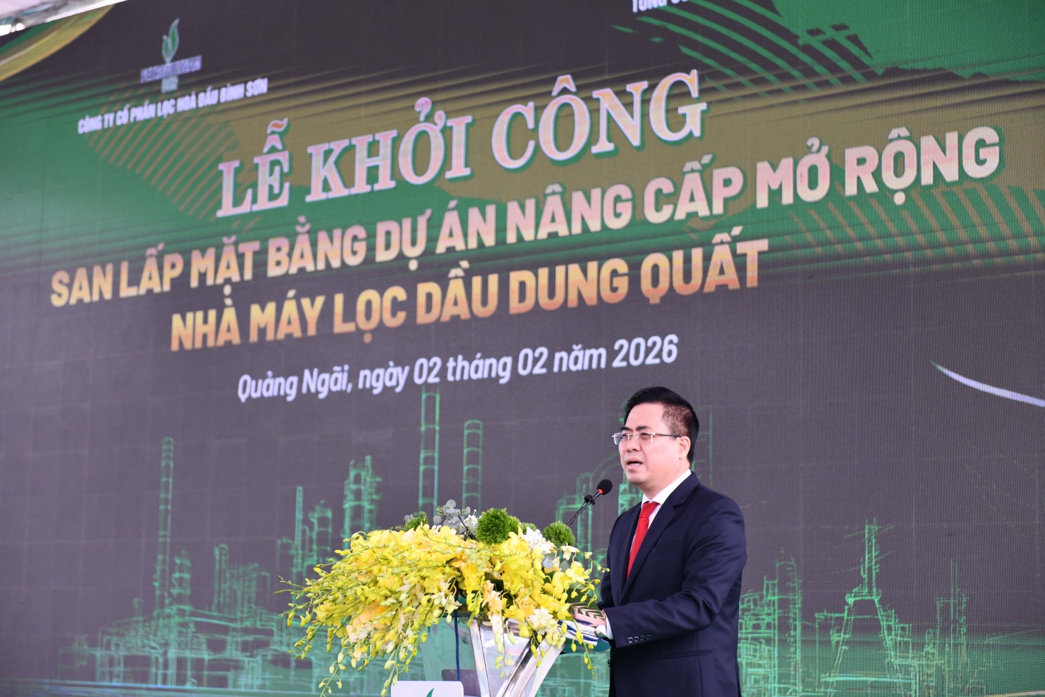 Đồng chí Nguyễn Hoàng Giang - Ủy viên Trung ương Đảng, Phó Bí thư Tỉnh ủy, Chủ tịch UBND tỉnh Quảng Ngãi: Tỉnh cam kết tiếp tục đồng hành, hỗ trợ tối đa để dự án được triển khai thuận lợi, đúng tiến độ và hiệu quả.