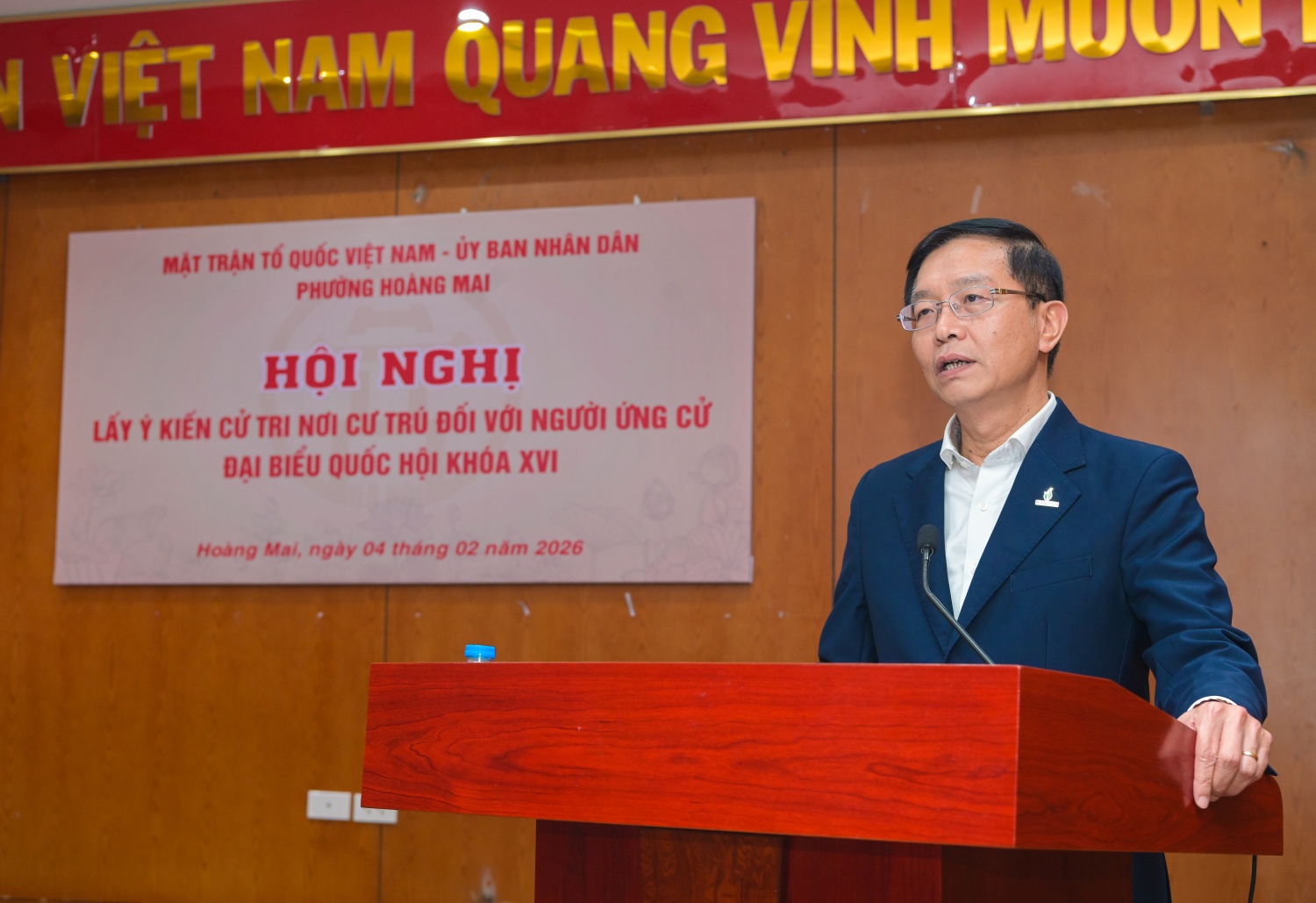Đồng chí Trần Quang Dũng – Phó Bí thư Thường trực Đảng ủy Petrovietnam thông tin về hoạt động của Tập đoàn và giới thiệu đồng chí Lê Ngọc Sơn ứng cử đại biểu Quốc hội khóa XVI.
