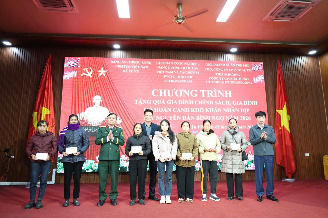 Hành trình “Petrovietnam: Xuân Gắn kết - Tết Nghĩa tình” lan tỏa tới nhiều địa phương trên cả nước.