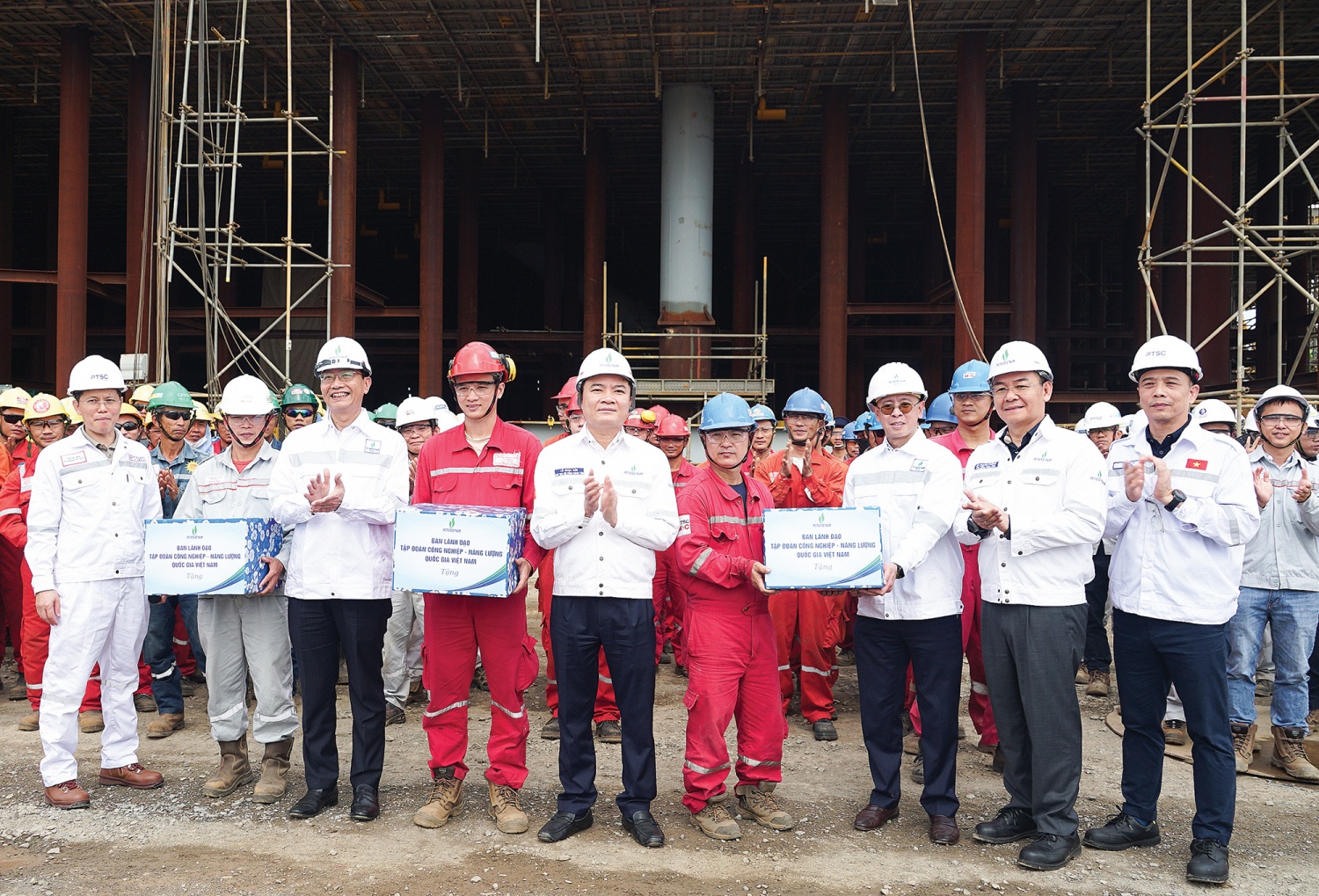 Lãnh đạo Petrovietnam động viên người lao động trên công trường chuỗi Dự án Lô B (tháng 1-2026)