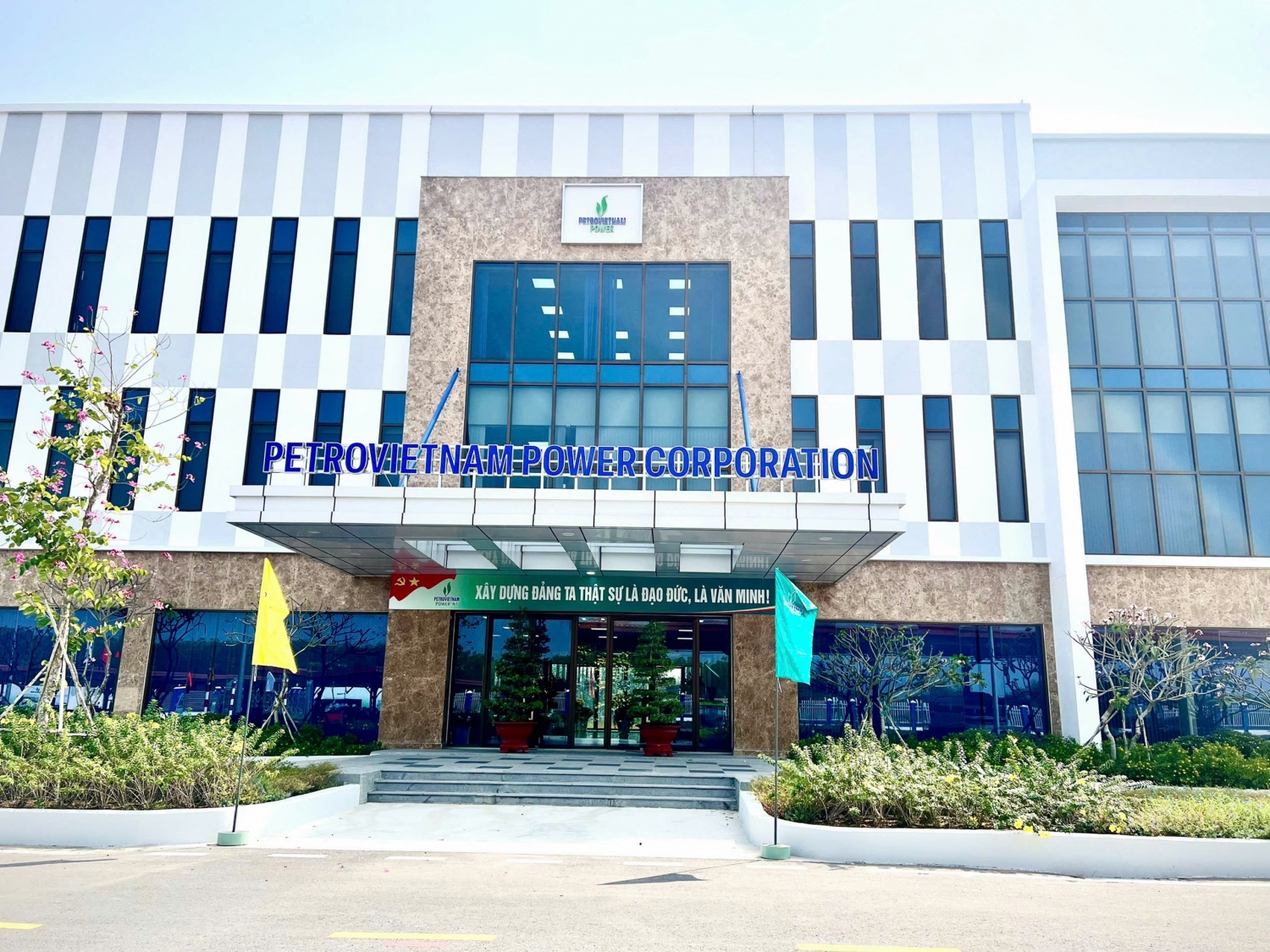 Nhơn Trạch 3 và 4 đánh dấu bước chuyển mình quan trọng của ngành điện khí khi sử dụng nhiên liệu LNG, giải pháp năng lượng sạch hơn, linh hoạt hơn trong bối cảnh chuyển dịch năng lượng.