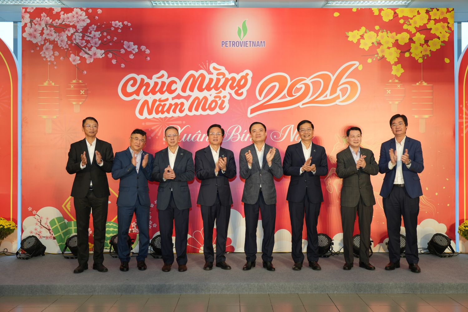 Các đồng chí lãnh đạo Tập đoàn gửi lời chúc mừng năm mới đến CBCNV Tập đoàn