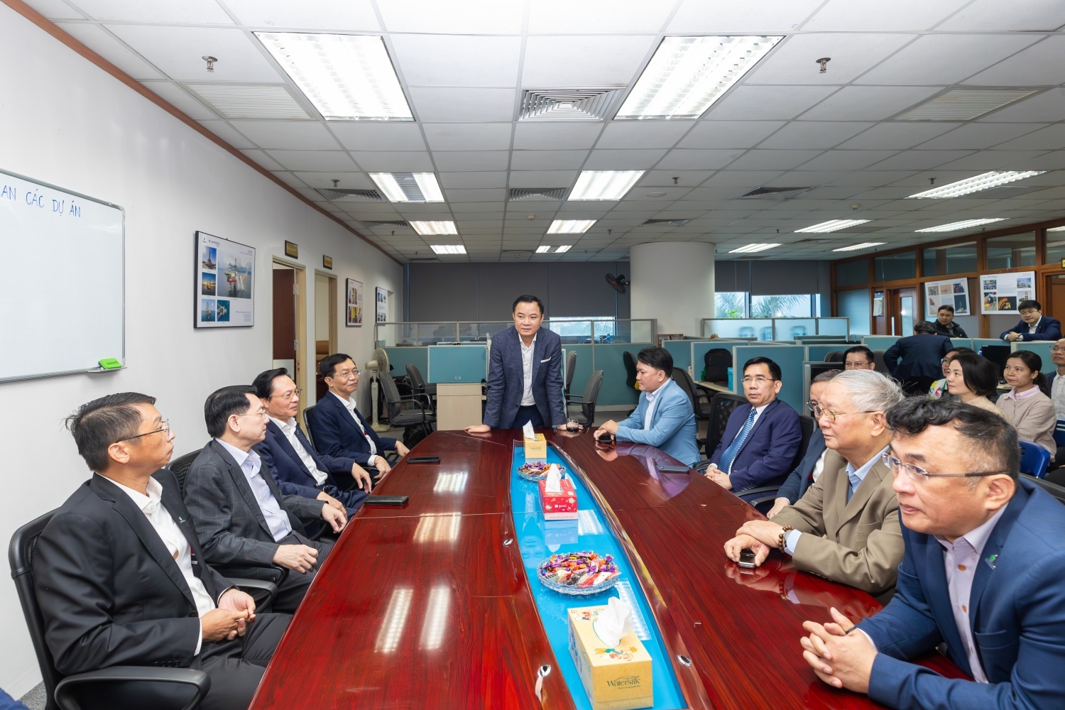 Chủ tịch HĐTV Petrovietnam Lê Ngọc Sơn đề nghị Tạp chí Năng lượng Mới/PetroTimes tiếp tục khẳng định vai trò là “cánh tay nối dài” của Tập đoàn, là cơ quan ngôn luận có tiếng nói trách nhiệm, đồng hành cùng sự phát triển bền vững của Petrovietnam.
