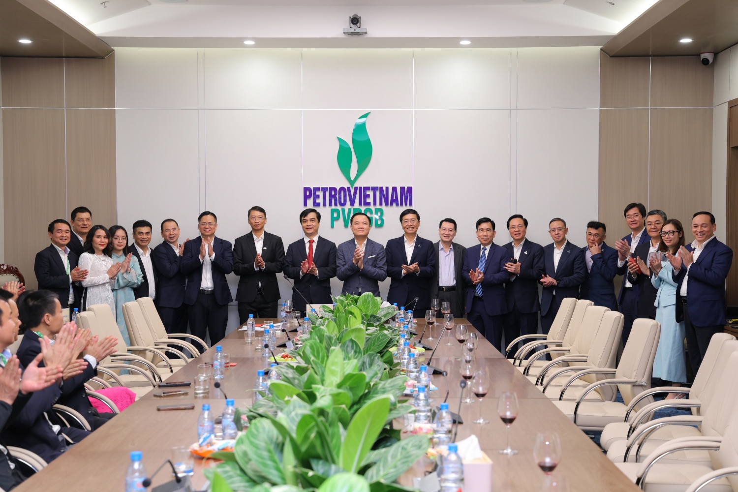 Chủ tịch HĐTV Petrovietnam Lê Ngọc Sơn và đoàn công tác thăm, chúc Tết CBCNV PVPGB