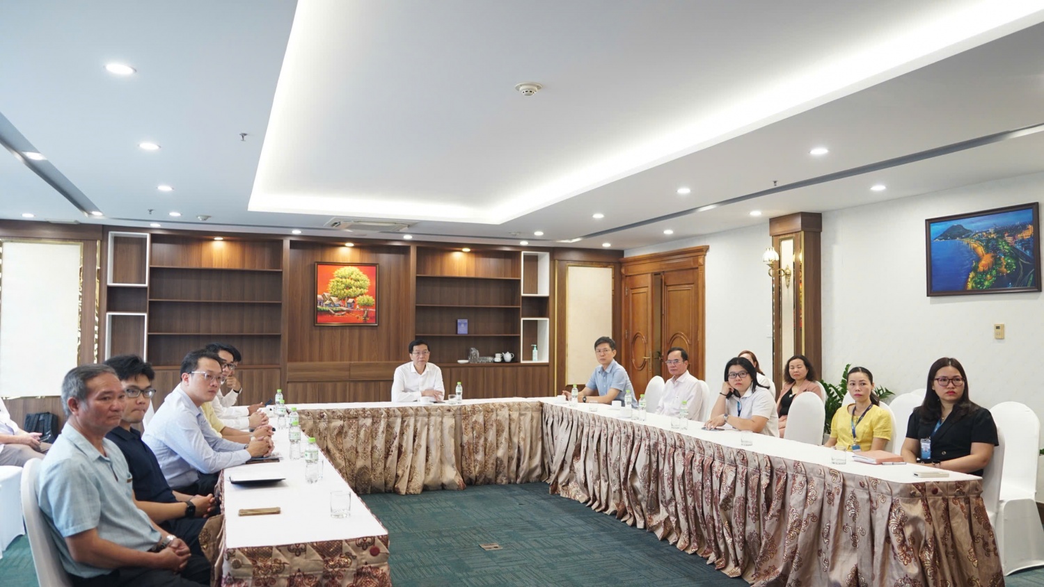 Đồng chí Trần Quang Dũng, Phó Bí thư thường trực Đảng ủy Petrovietnam dự tại điểm cầu TP Hồ Chí Minh.