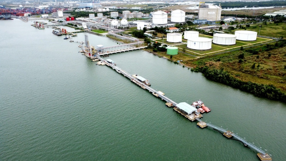 Hạ tầng LNG, đặc biệt là kế hoạch mở rộng kho LNG Thị Vải, giữ vai trò quan trọng trong bảo đảm nguồn năng lượng chuyển tiếp khi tỷ trọng năng lượng tái tạo gia tăng.