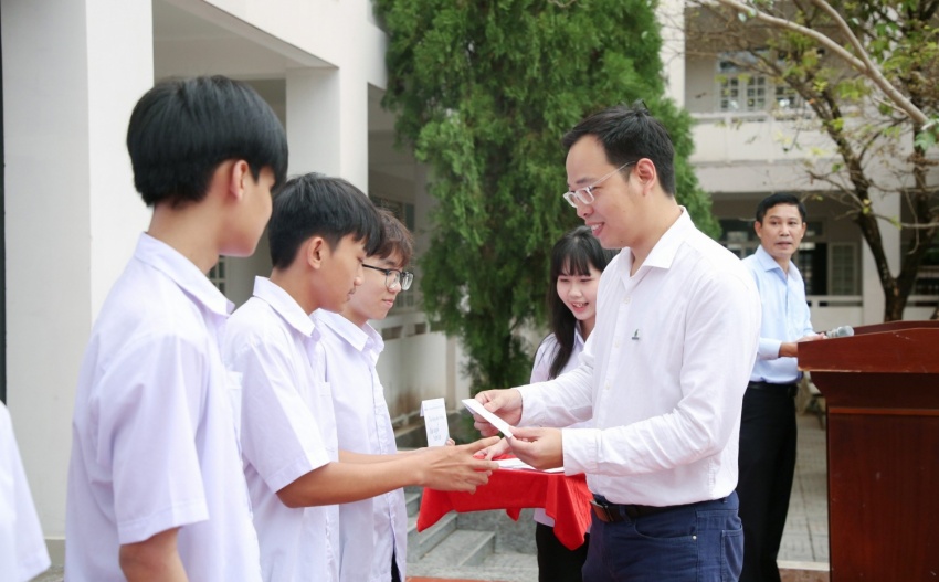 Petrovietnam thắp sáng niềm tin, tiếp sức tương lai cho thế hệ trẻ TP Hồ Chí Minh”