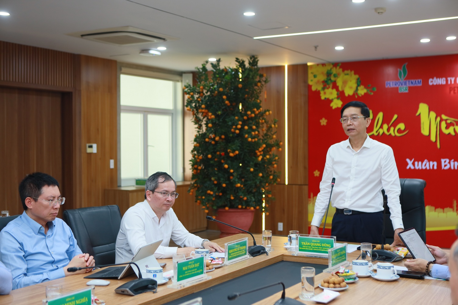 Đồng chí Trần Quang Dũng - Phó Bí thư Thường trực Đảng ủy Petrovietnam chia sẻ về mục tiêu phát triển của Tập đoàn trong giai đoạn tới, bày tỏ kỳ vọng BSR tiếp tục phát huy vai trò là đơn vị chủ lực trong hệ sinh thái Petrovietnam.