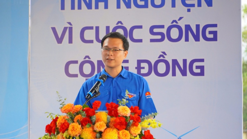 Đồng chí Nguyễn Tiến Vũ - Phó Bí thư Đoàn Thanh niên Liên doanh Vietsovpetro phát biểu hưởng ứng Tháng Thanh niên 2026