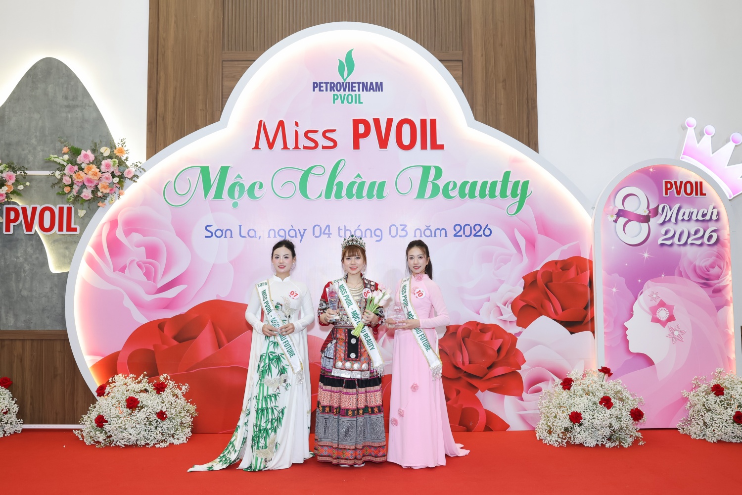 Các thí sinh giành ngôi vị cao tại cuộc thi “Miss PVOIL 2026 - Mộc Châu Beauty”
