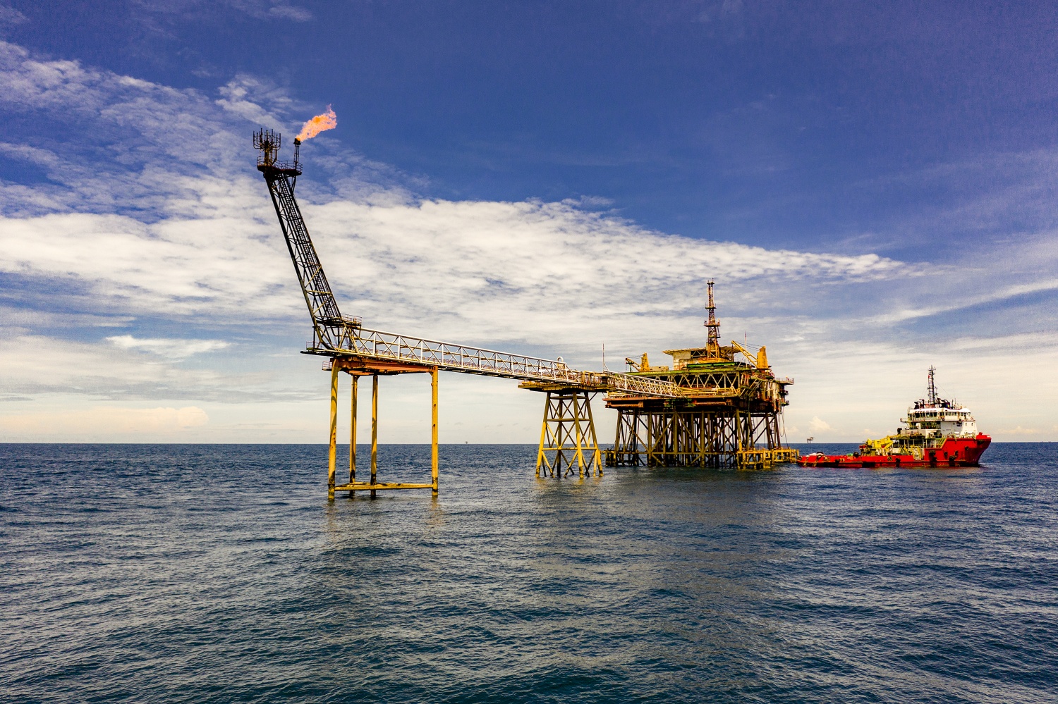 Các đơn vị thăm dò và khai thác của Petrovietnam đang nỗ lực tăng công suất khai thác