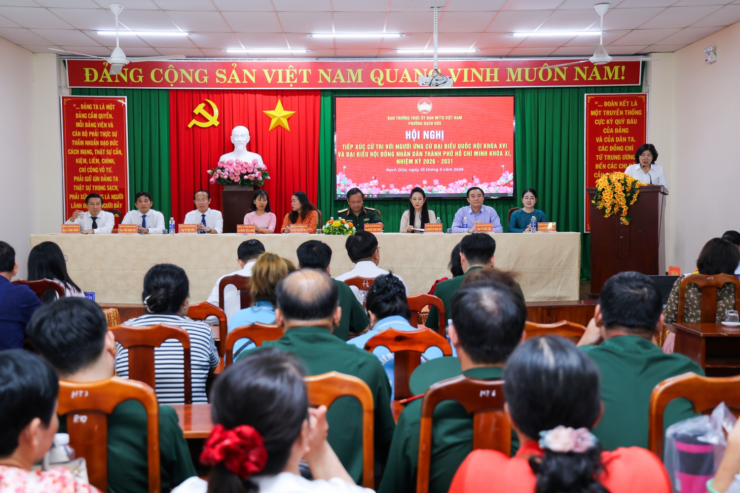 Toàn cảnh hội nghị