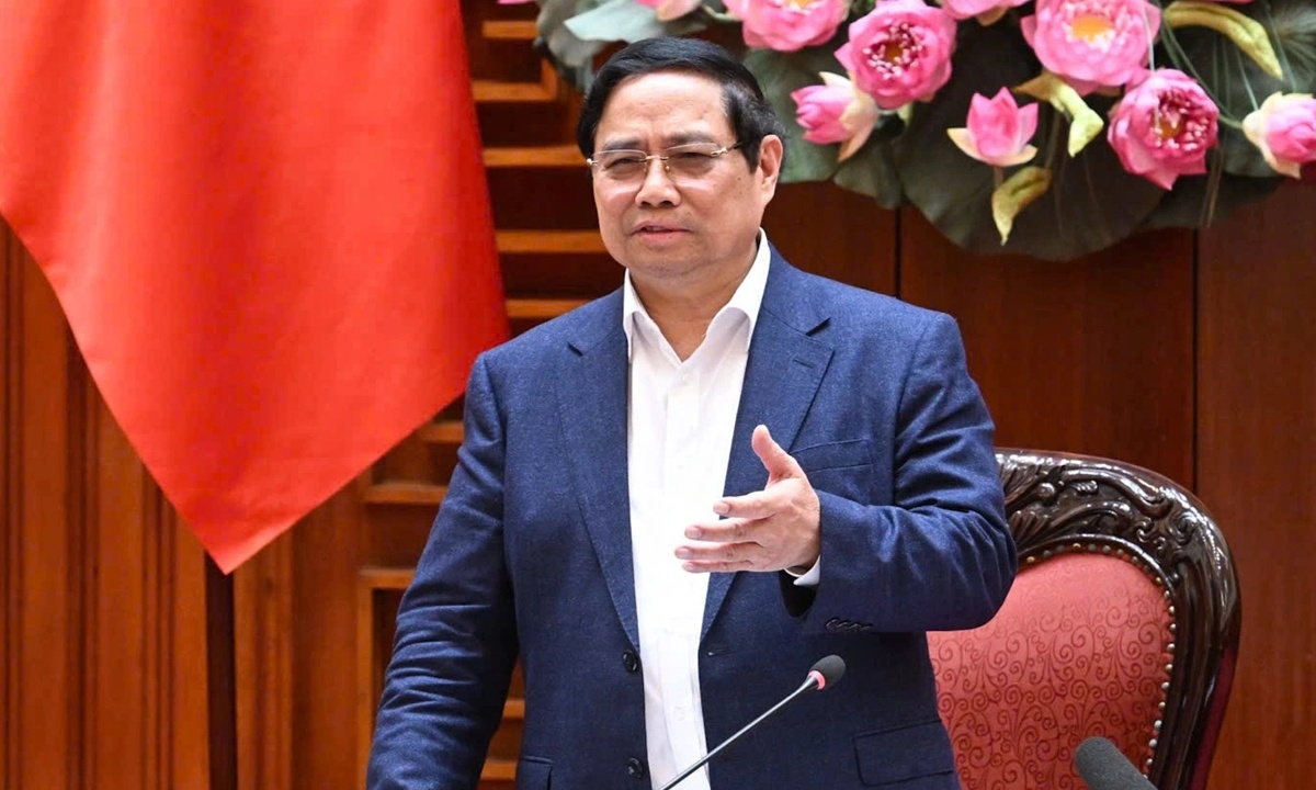 Thủ tướng Phạm Minh Chính chủ trì cuộc họp với Tổ công tác bảo đảm an ninh năng lượng chiều 10/3.