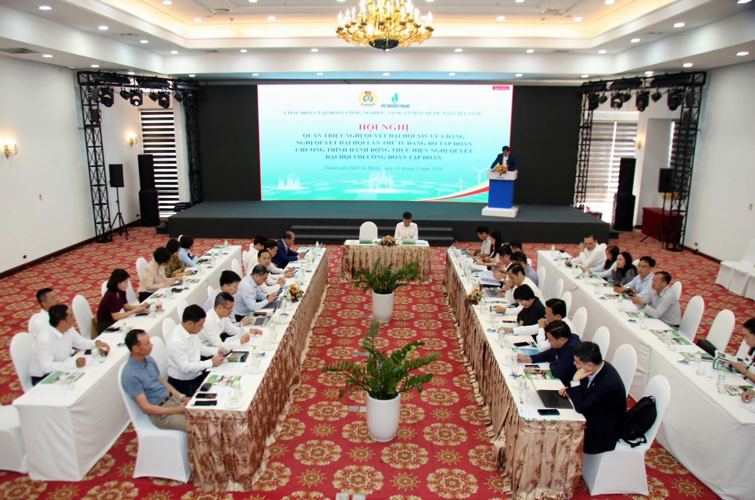 Các đại biểu tham dự hội nghị.