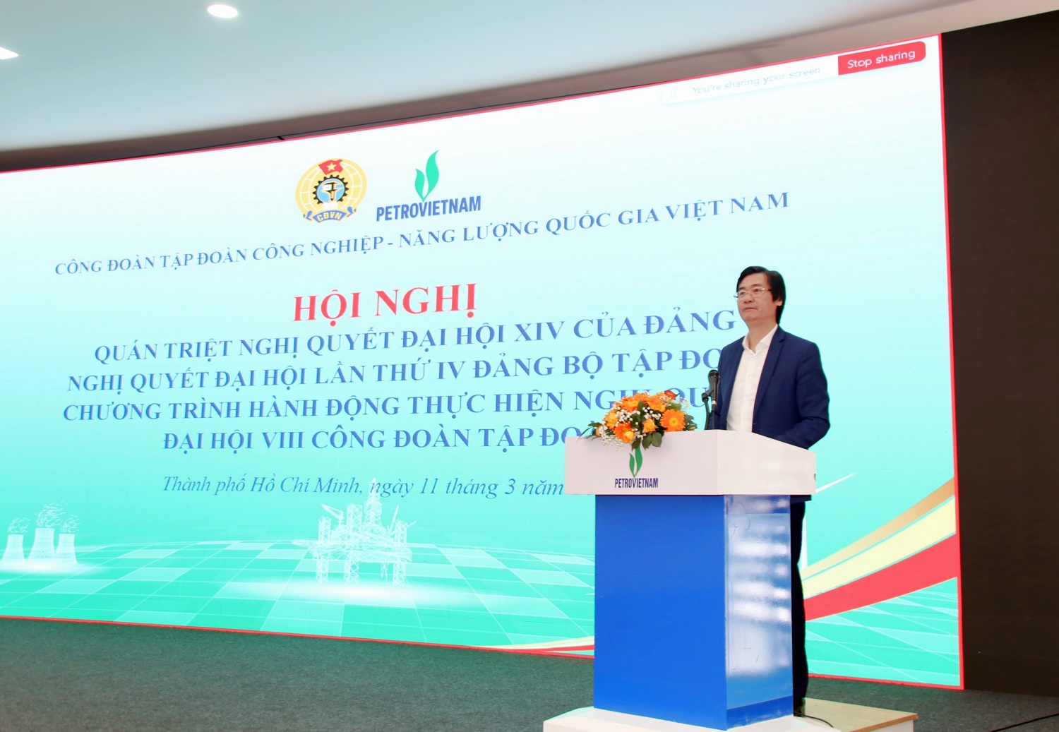 Đồng chí Nguyễn Mạnh Kha phổ biến, quán triệt các nội dung trọng tâm của Nghị quyết Đại hội XIV của Đảng và định hướng phát triển của Petrovietnam trong giai đoạn tới.