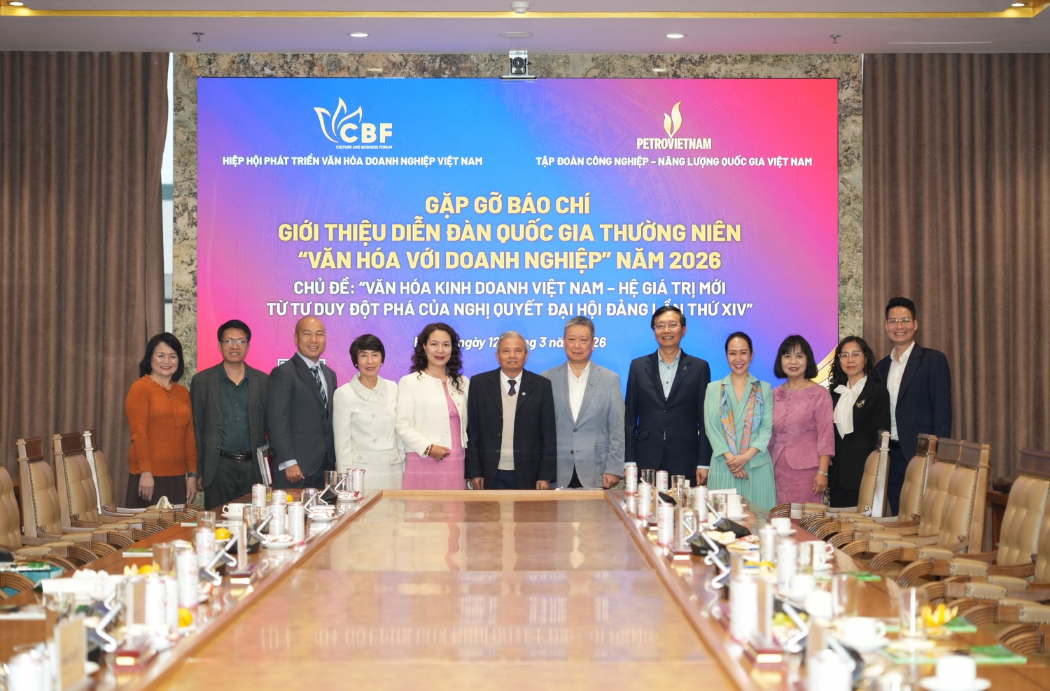 Các đại biểu tham dự chương trình.