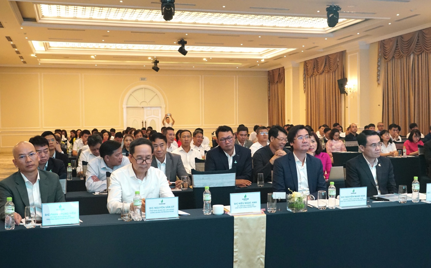 Các đại biểu tham dự Hội nghị.