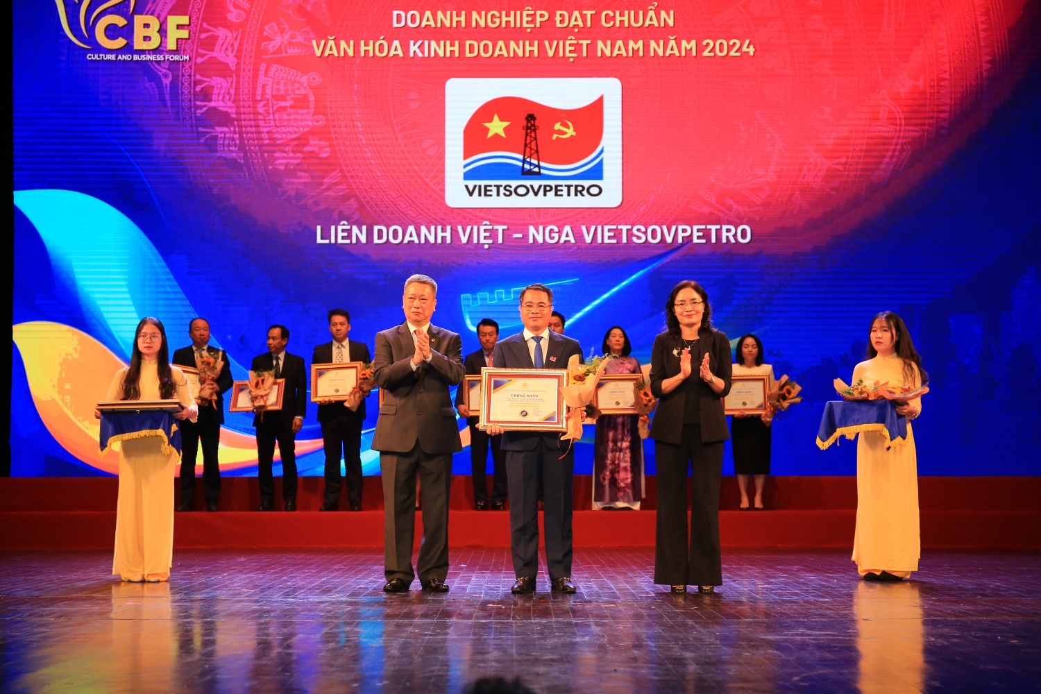 Các đơn vị thành viên thuộc Petrovietnam đạt danh hiệu “Văn hóa Kinh doanh” năm 2024.