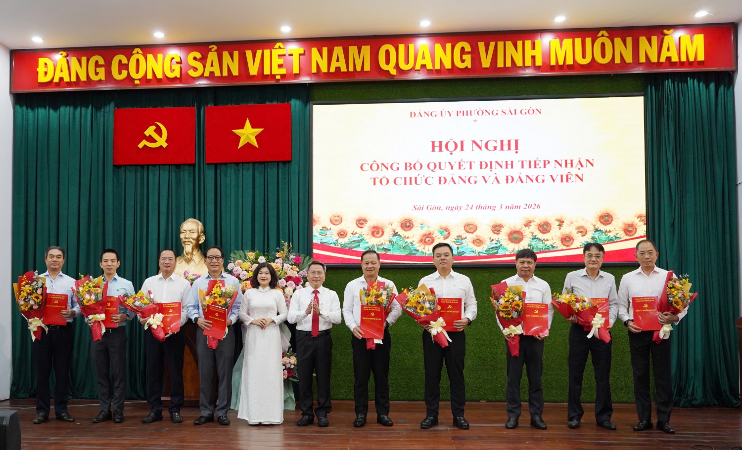 Đảng ủy phường Sài Gòn tiếp nhận 9 tổ chức cơ sở đảng thuộc Đảng ủy Petrovietnam, với tổng số 4.975 đảng viên.