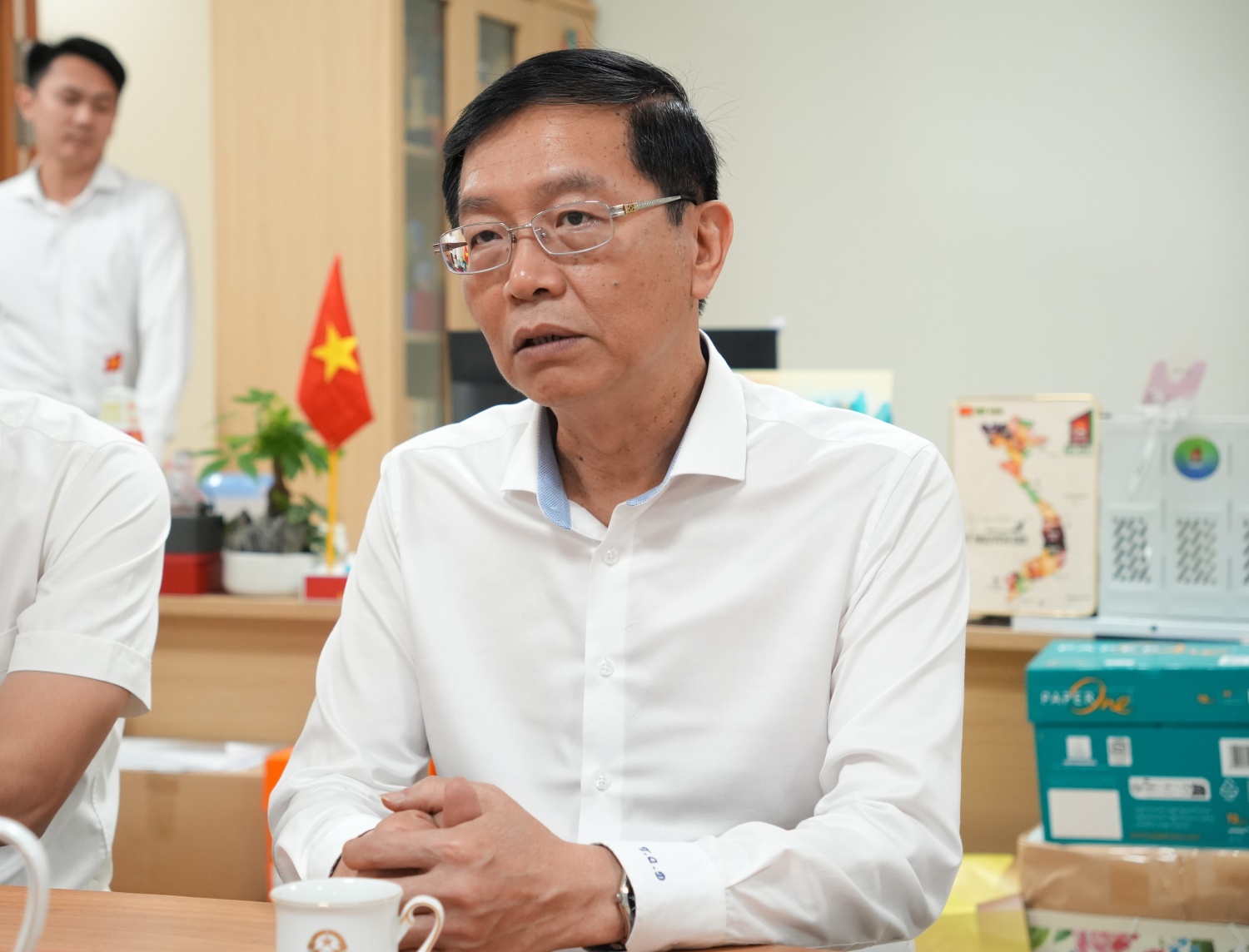 Đồng chí Trần Quang Dũng trao đổi tại buổi gặp gỡ với Đoàn Thanh niên Chính phủ