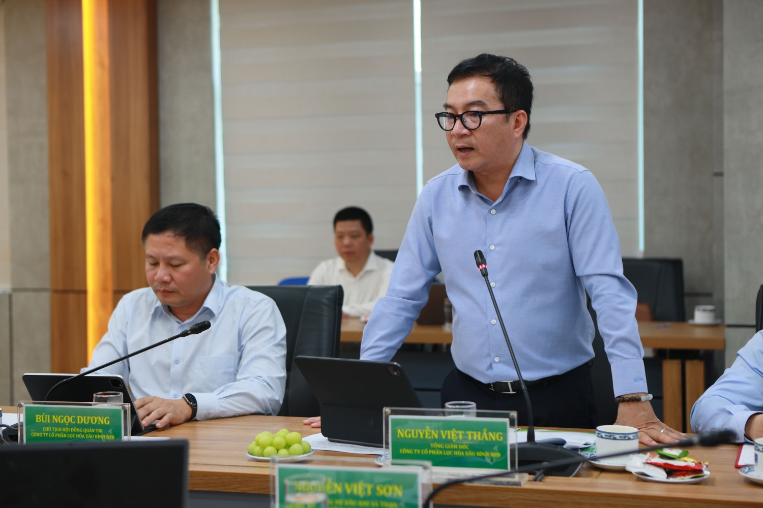 Tổng giám đốc BSR Nguyễn Việt Thắng cho biết, hiện NMLD Dung Quất đang hoạt động an toàn, ổn định ở công suất 123,5%. Đơn vị đang triển khai đồng bộ các giải pháp, kế hoạch để phấn đấu tối đa trong việc đảm bảo nguồn cung cho thị trường.