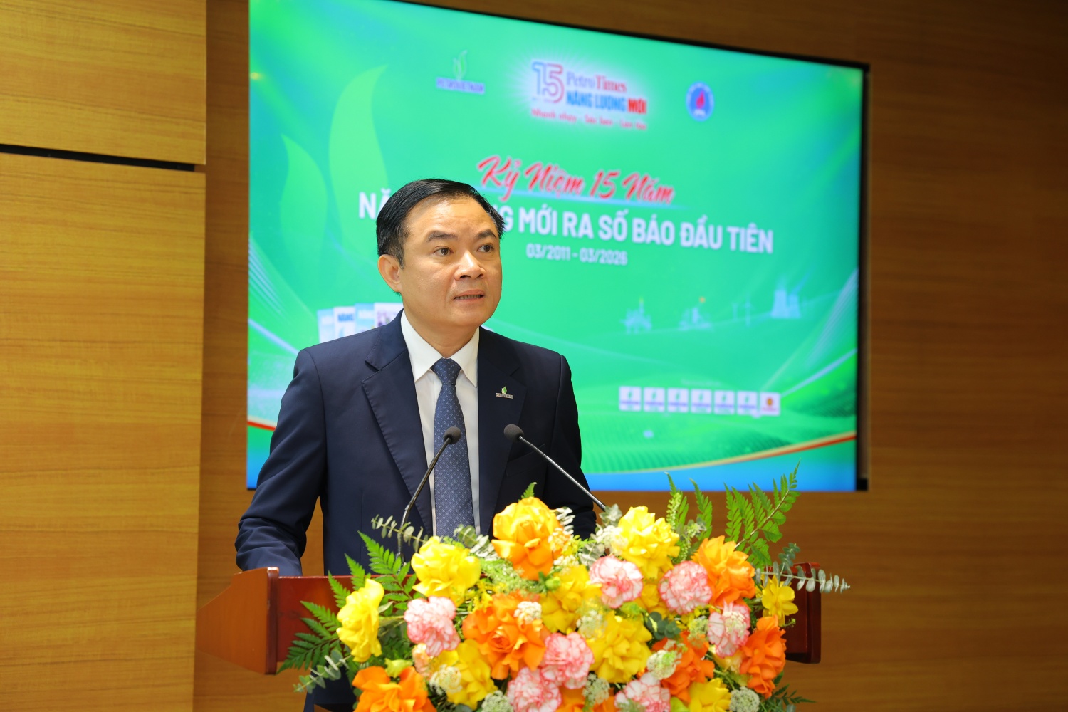 Ông Lê Ngọc Sơn - Bí thư Đảng ủy, Chủ tịch HĐTV Petrovietnam chúc mừng Tạp chí Năng lượng Mới - PetroTimes nhân kỷ niệm 15 năm ra số báo đầu tiên.