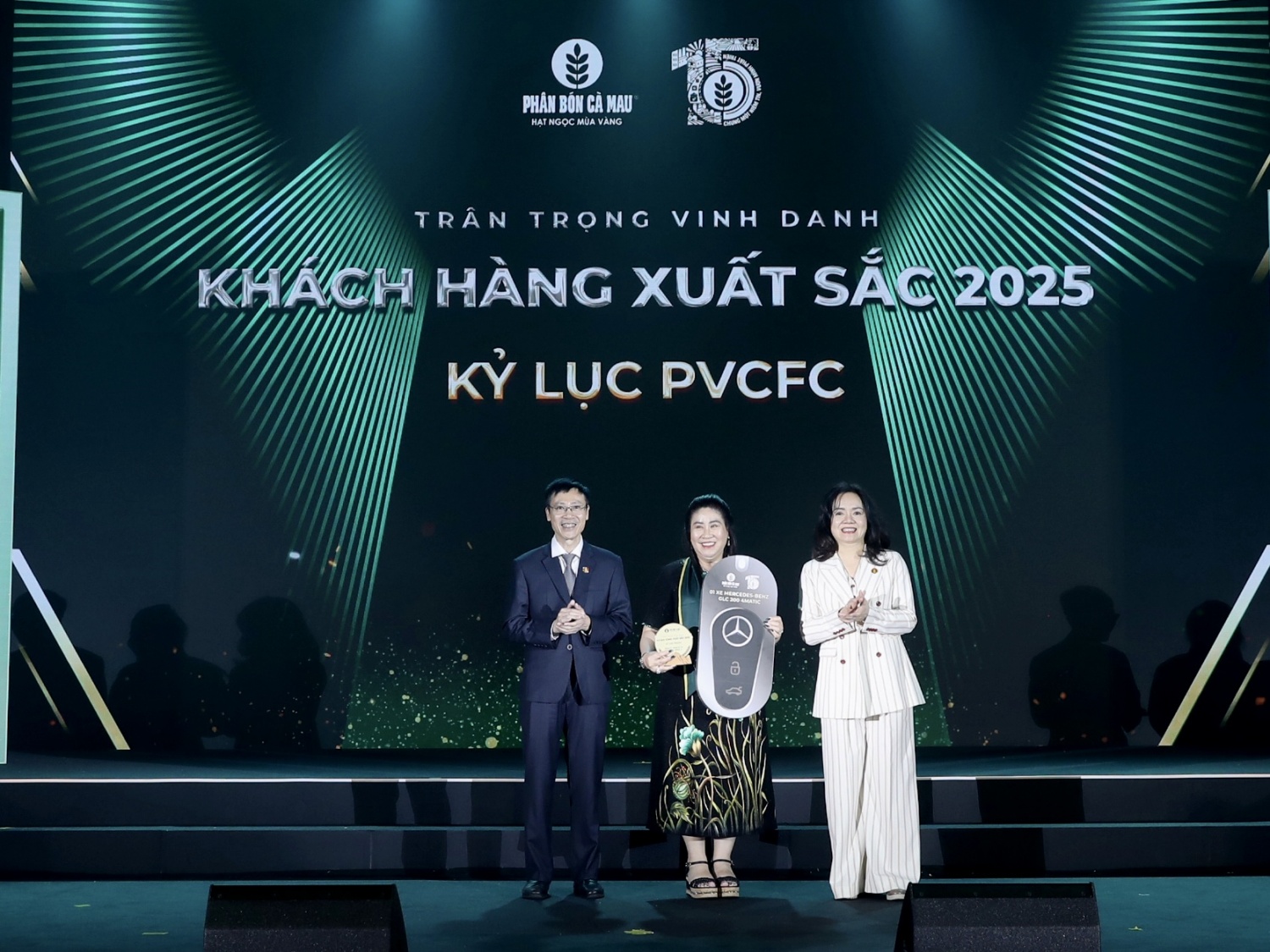 Phân bón Cà Mau vinh danh khách hàng xuất sắc năm 2025 đạt kỷ lục PVCFC.