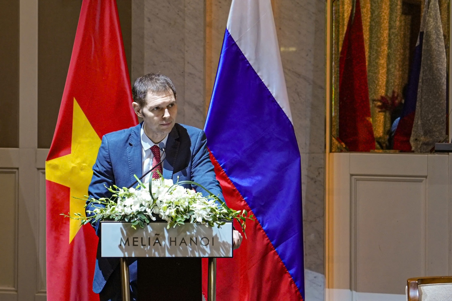 Ông Aleksandrin Oleg Sergeevich, Thứ trưởng Bộ Quan hệ quốc tế và kinh tế đối ngoại tỉnh Sverdlovsk (Nga).