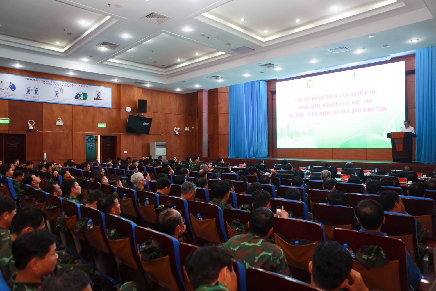 Toàn cảnh chương trình.