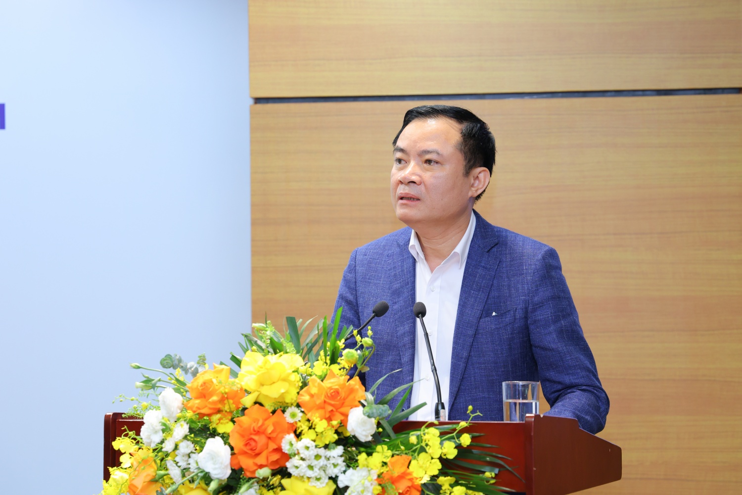 Đồng chí Lê Ngọc Sơn, Bí thư Đảng ủy, Chủ tịch HĐTV Petrovietnam đề nghị các cấp ủy đảng, cán bộ lãnh đạo, đảng viên, người lao động Petrovietnam tiếp tục quán triệt tinh thần 