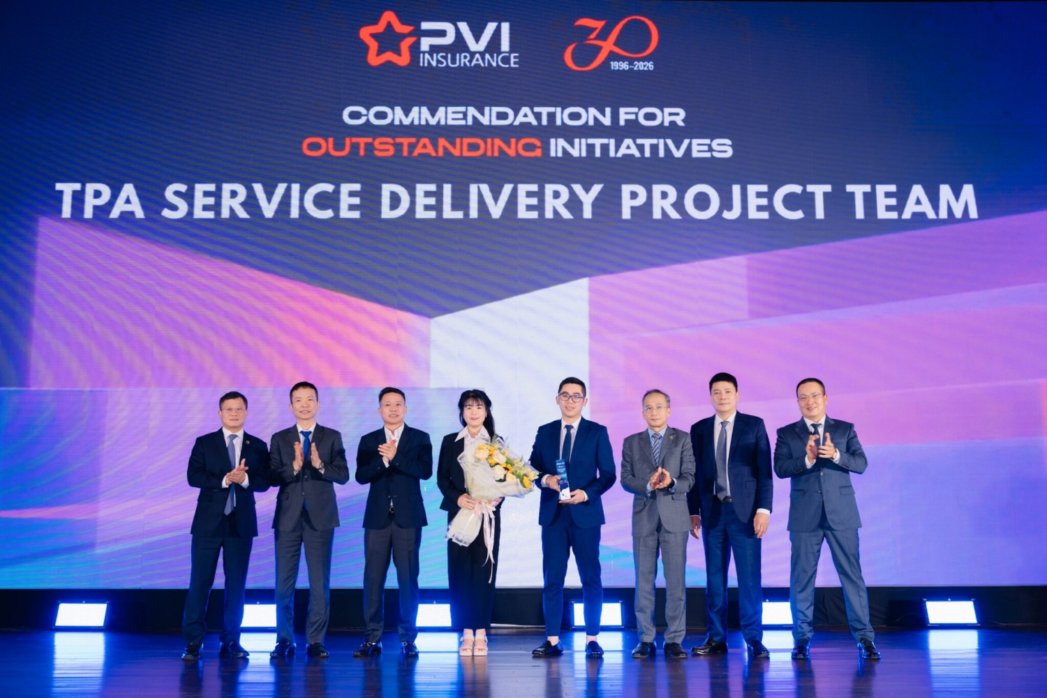 Bảo hiểm PVI khen thưởng Tổ Dự án cung cấp dịch vụ TPA XCG đã có sáng kiến cải tiến trong hoạt động kinh doanh.