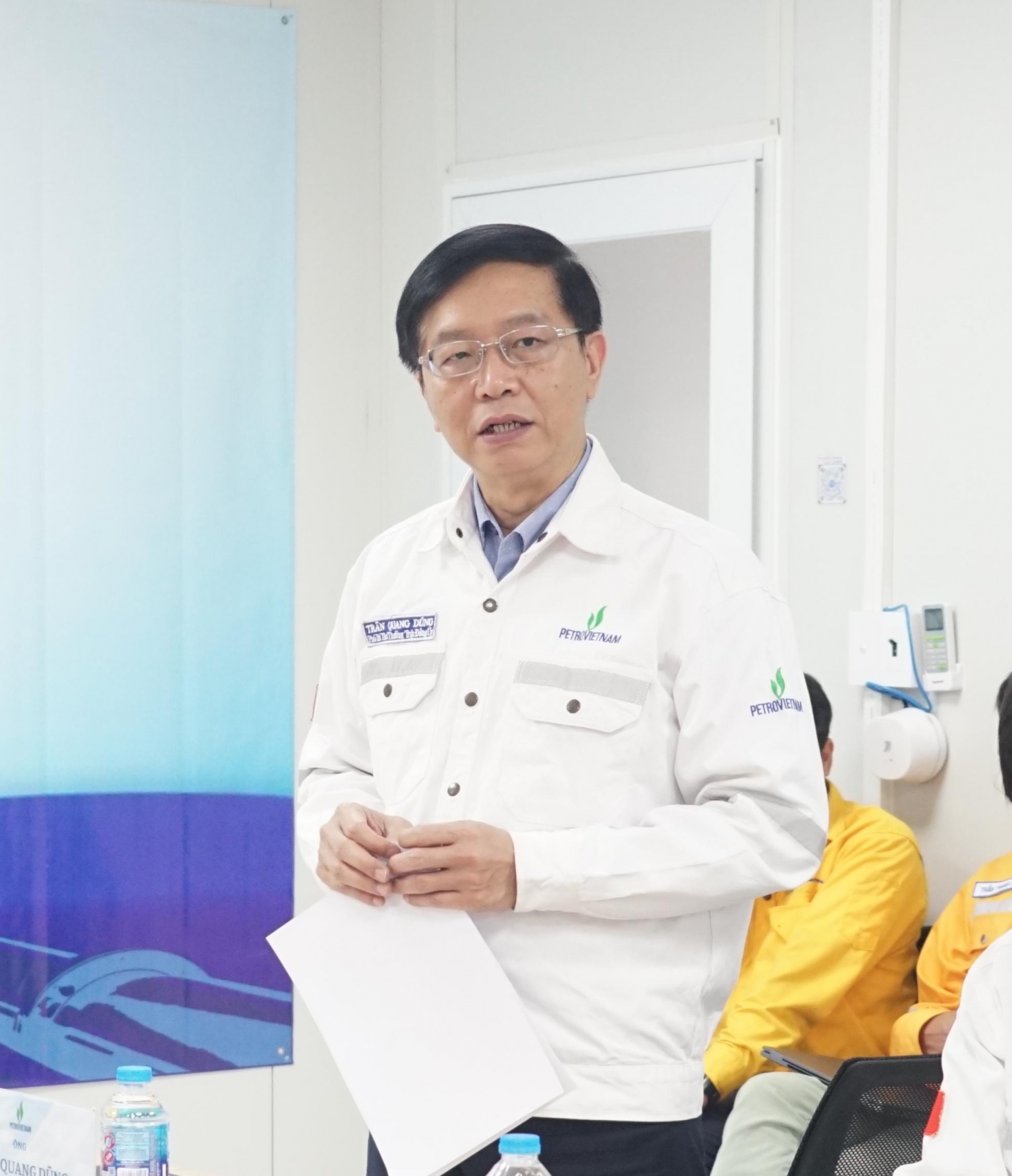Đồng chí Trần Quang Dũng - Phó Bí thư Thường trực Đảng ủy Petrovietnam phát biểu chỉ đạo tại Hội nghị sơ kết thi đua giai đoạn 2 và triển khai thi đua giai đoạn 3 của Dự án đường ống dẫn khí Lô B - Ô Môn.