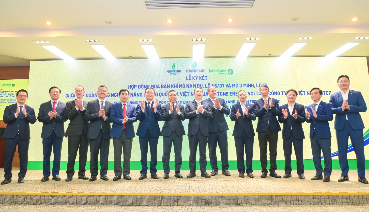 Các đại biểu dự lễ ký kết