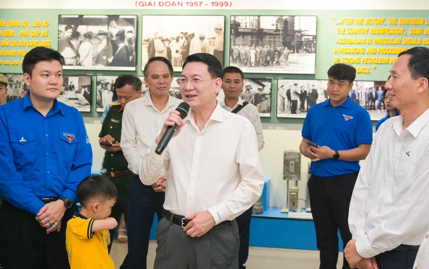 Ông Phạm Tuấn Anh - Thành viên HĐTV Petrovietnam nhấn mạnh, việc xây dựng và phát huy giá trị Khu lưu niệm Dầu khí Đồng bằng sông Hồng không chỉ góp phần lan tỏa truyền thống, mà còn thể hiện tình cảm, trách nhiệm của các thế hệ người lao động Petrovietnam đối với lịch sử phát triển của ngành.