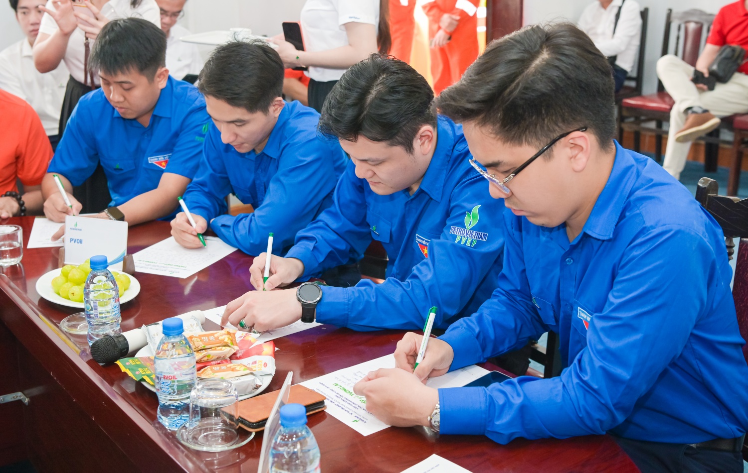 Đoàn viên, thanh niên Petrovietnam ghi lại những cam kết hành động, gửi gắm ước mơ và trách nhiệm trong hành trình dựng xây Tập đoàn và đất nước.