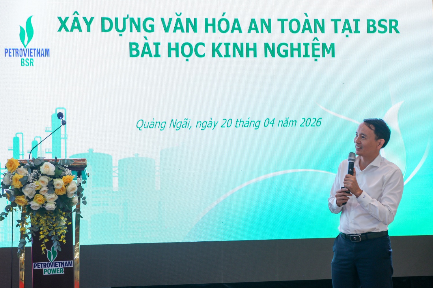 Đại diện BSR tham gia trình bày tham luận tại hội nghị.