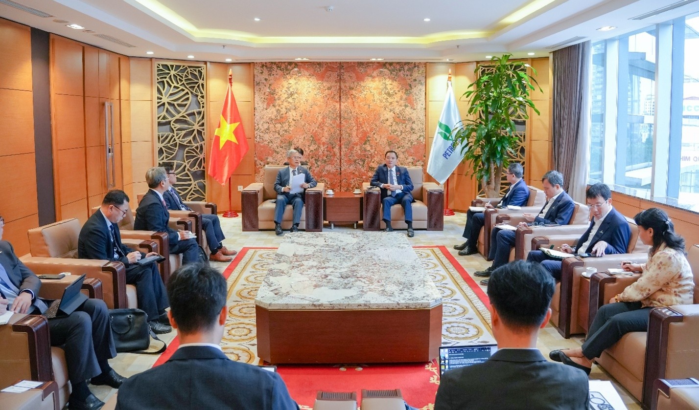 Toàn cảnh buổi làm việc.