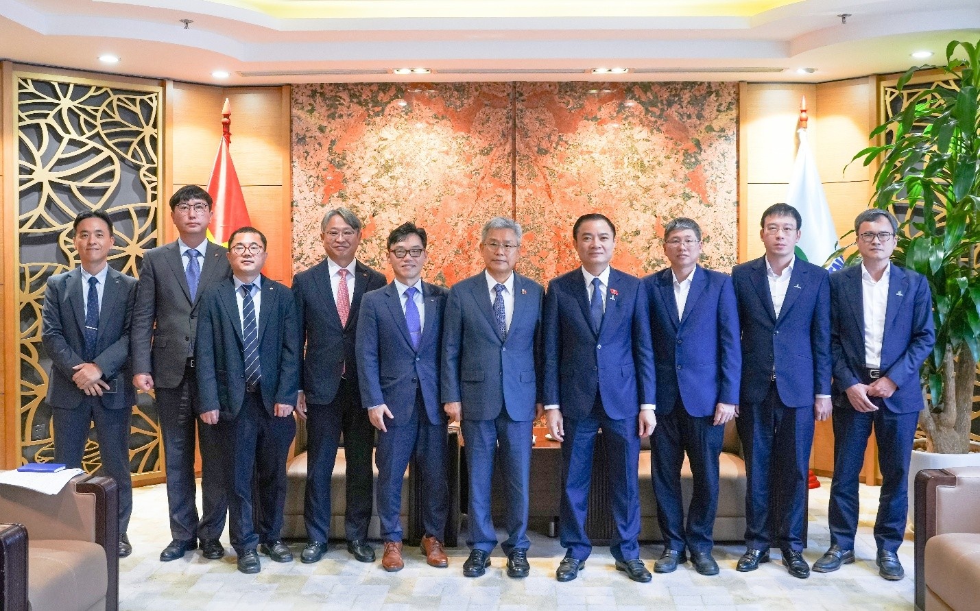 Lãnh đạo Petrovietnam và KEPCO tại buổi làm việc.
