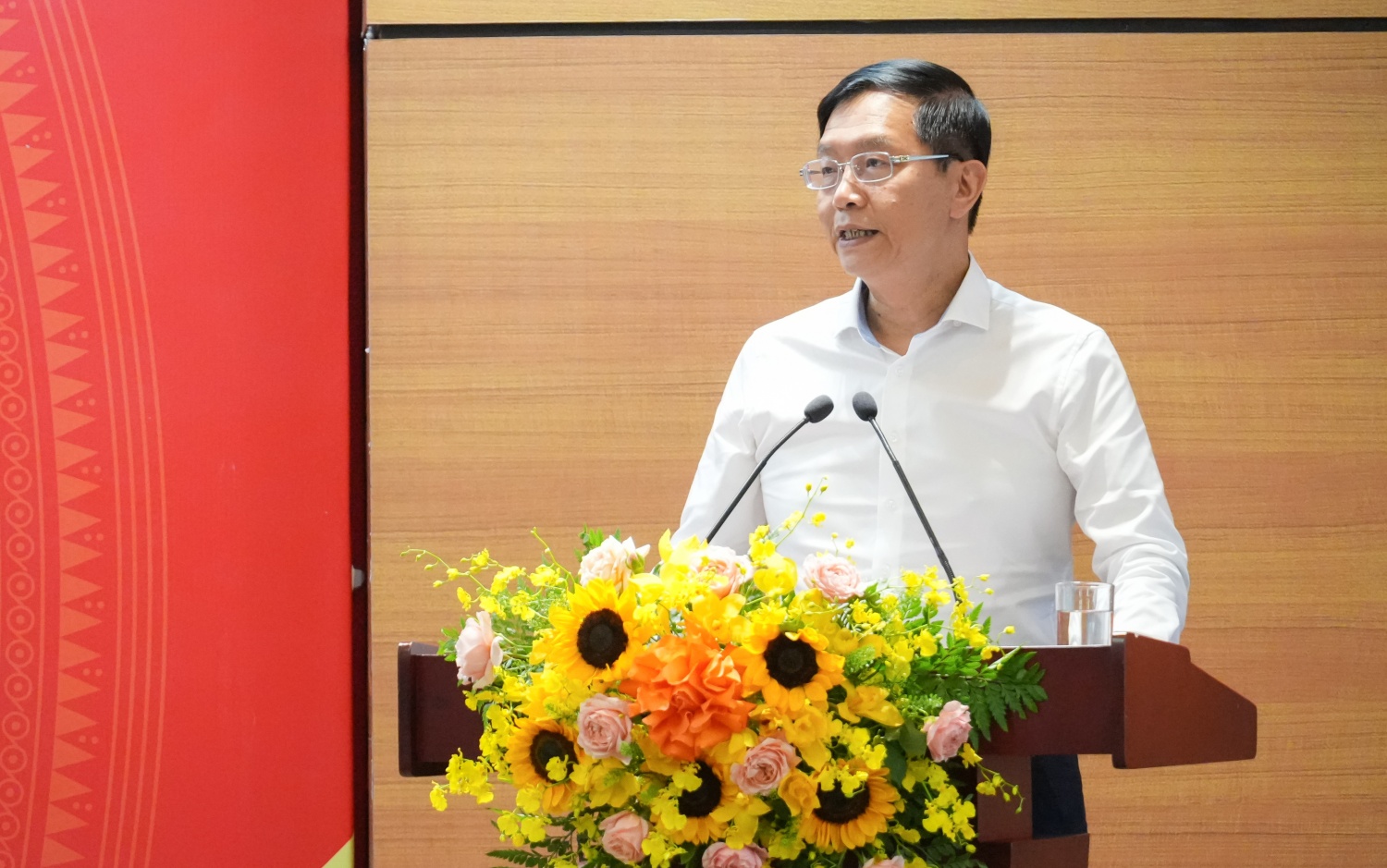 Đồng chí Trần Quang Dũng, Phó Bí thư Thường trực Đảng ủy Tập đoàn nhấn mạnh: Hội nghị là diễn đàn để các đảng ủy trao đổi kinh nghiệm thực tiễn, tiếp thu những yêu cầu mới trong công tác kiểm tra, giám sát. 