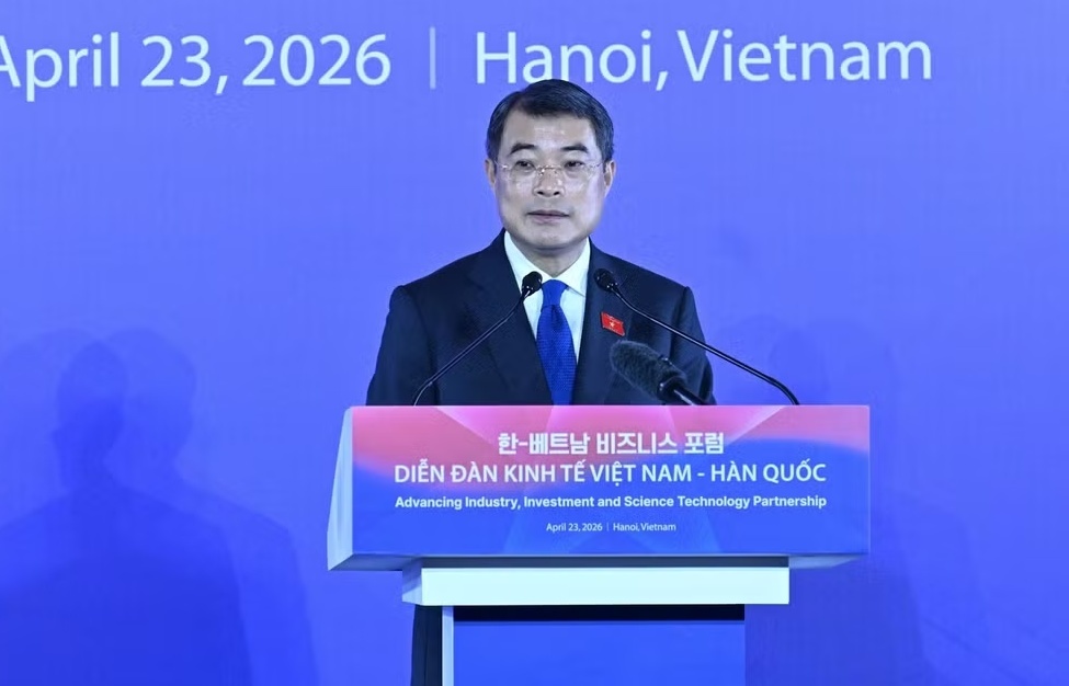 Thủ tướng Chính phủ Lê Minh Hưng: Chính phủ Việt Nam cam kết, quyết tâm nỗ lực hoàn thiện đồng bộ thể chế, cải thiện mạnh mẽ môi trường đầu tư theo hướng có lợi nhất để các doanh nghiệp Việt Nam và nước ngoài, trong đó có doanh nghiệp Hàn Quốc yên tâm tiến hành các hoạt động đầu tư, hợp tác.