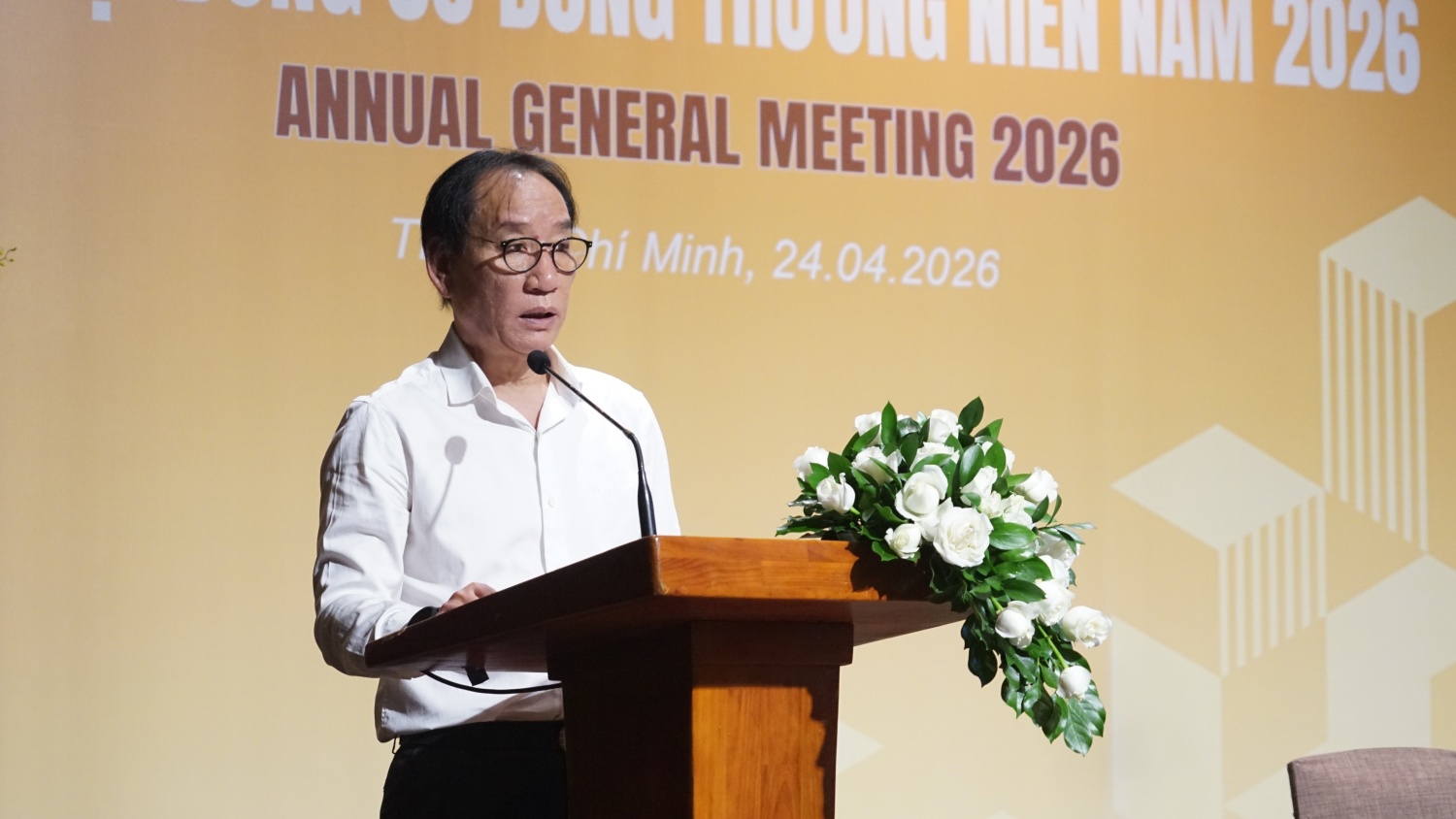 Tổng giám đốc PETROSETCO Vũ Tiến Dương báo cáo kết quả hoạt động sản xuất kinh doanh năm 2025 và kế hoạch năm 2026 trước Đại hội.
