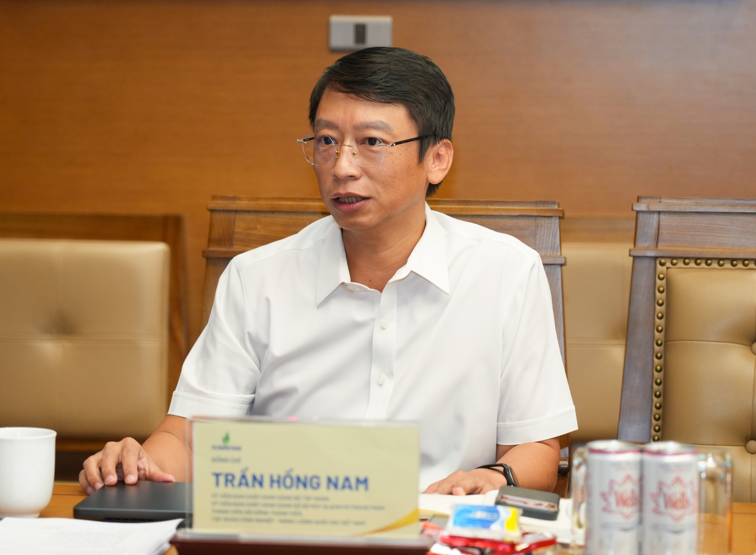 Đồng chí Trần Hồng Nam - Ủy viên BCH Đảng bộ, Thành viên HĐTV Petrovietnam phát biểu tại hội nghị.