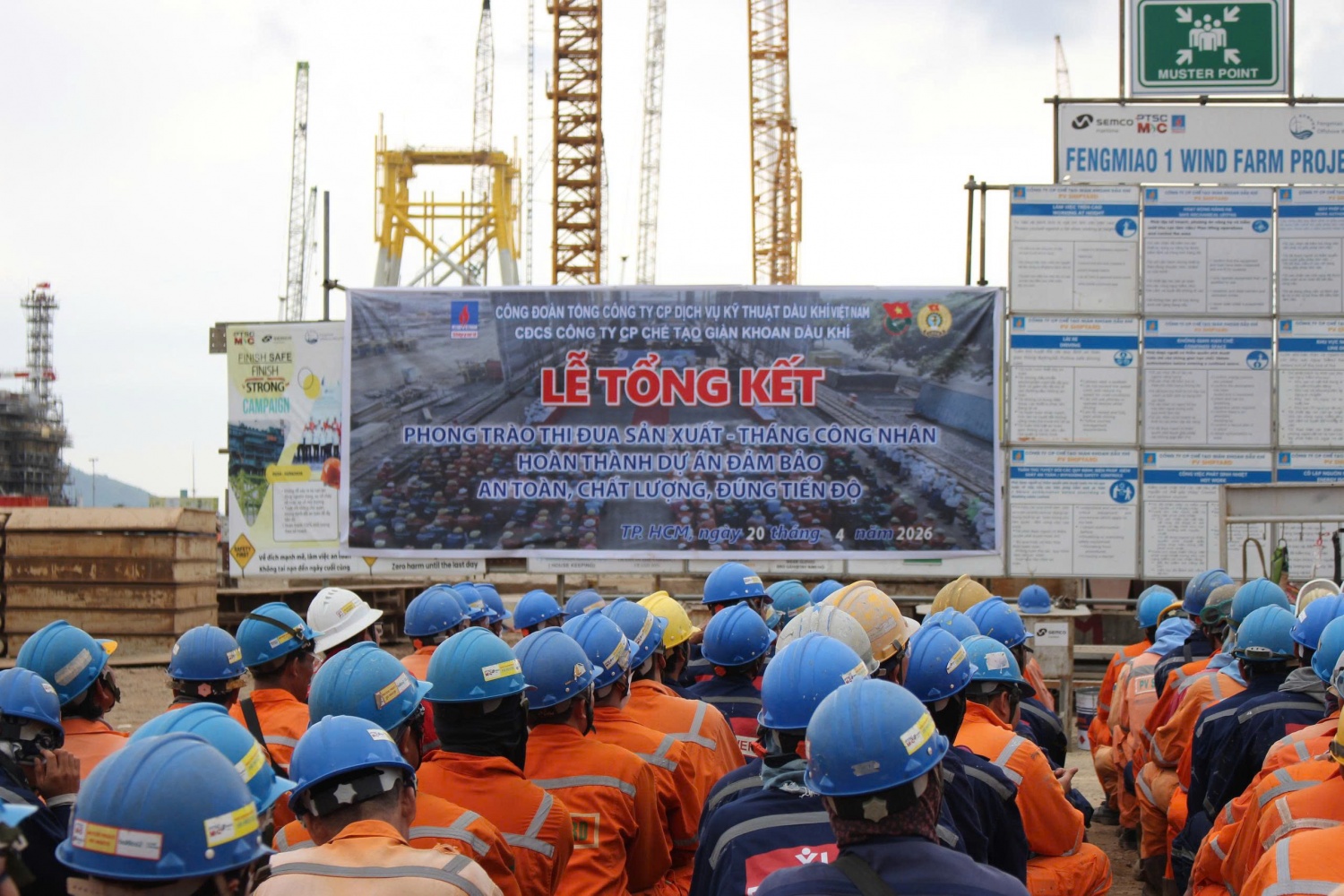 Công đoàn cơ sở PV Shipyard tổ chức tổng kết phong trào thi đua sản xuất và khen thưởng các tập thể, cá nhân tiêu biểu.