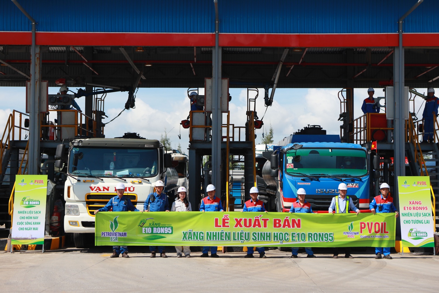 Nhà máy Lọc dầu Dung Quất thuộc BSR tổ chức lễ xuất bán xăng E10.