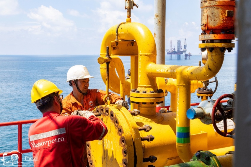 Các lĩnh vực công nghiệp, năng lượng và dịch vụ kỹ thuật cao của Petrovietnam là một trong những động lực quan trọng góp phần định hình TP HCM trở thành “siêu đô thị” phát triển toàn diện. (Ảnh: Trường Sơn)