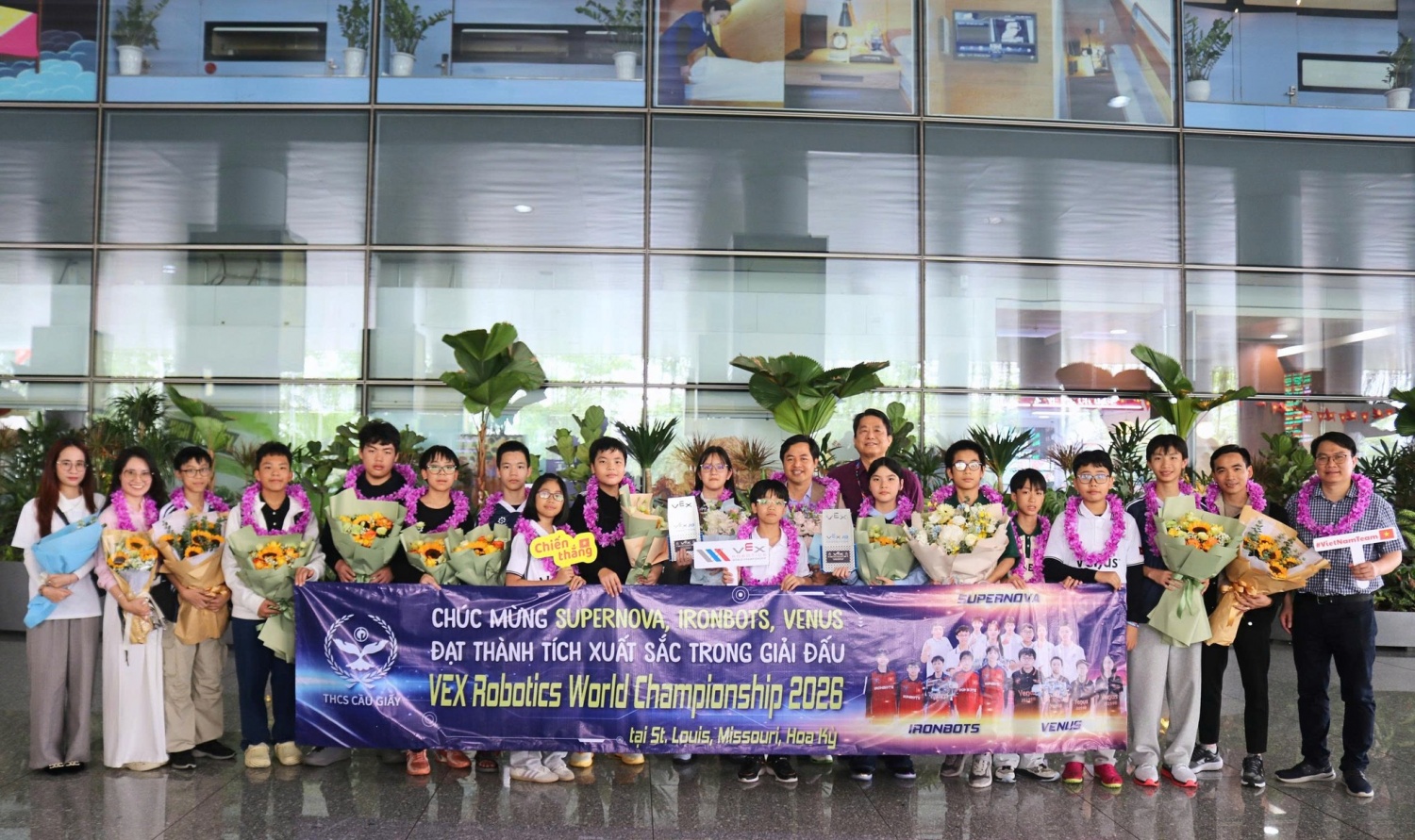 Đội tuyển Robotics Trường THCS Cầu Giấy tham gia cuộc thi VEX Robotics World Championship 2026 tại Mỹ