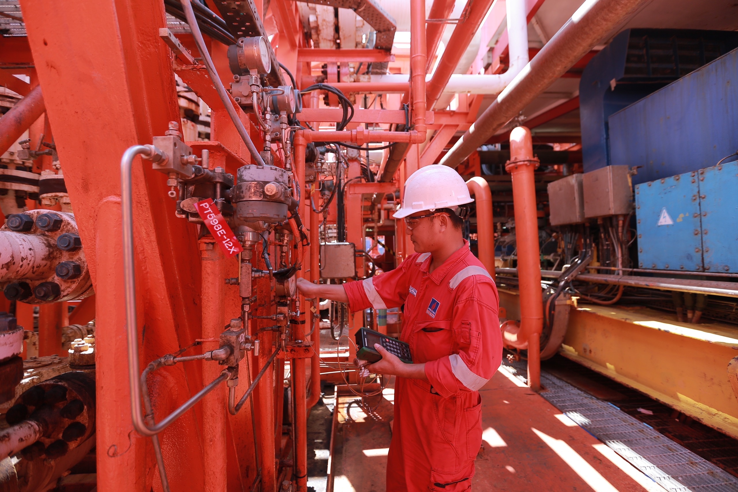 Vai trò của người lao động được đặt ở vị trí trung tâm, không chỉ là đối tượng được chăm lo mà còn là chủ thể tham gia đóng góp, phản biện, hiến kế và đồng hành cùng tổ chức công đoàn.