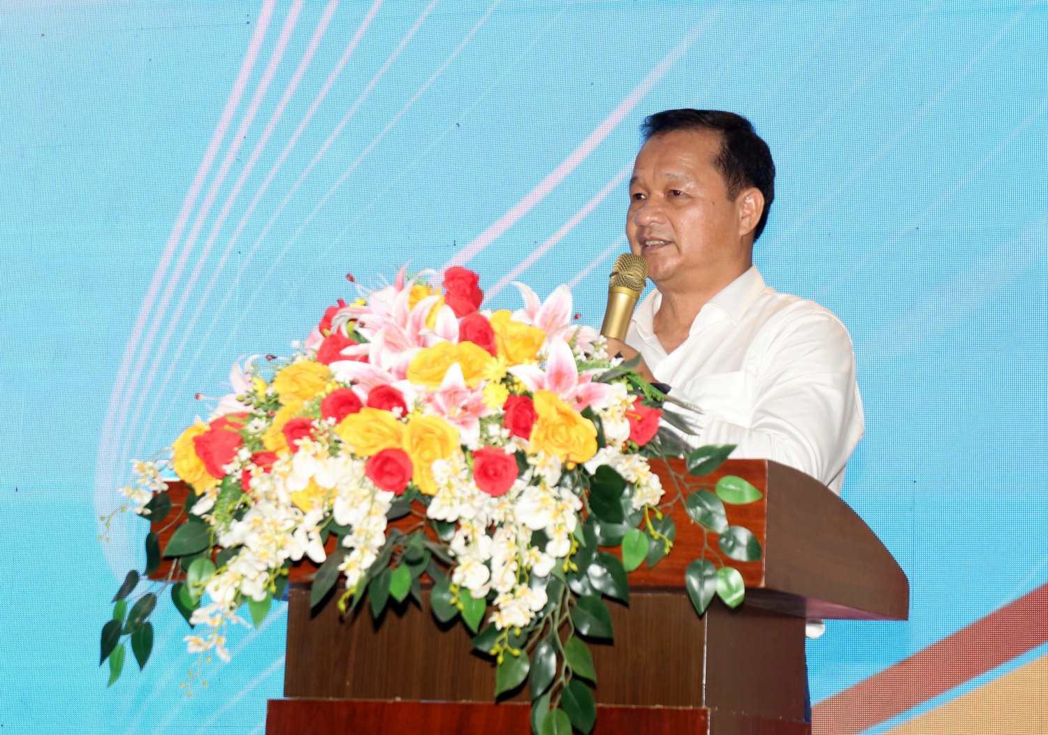 Ông Mai Thế Toàn bày tỏ kỳ vọng từ phòng thực hành STEM vừa được khánh thành, các em học sinh sẽ có thêm nhiều ý tưởng, sáng kiến, nuôi dưỡng khát vọng học tập